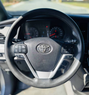 2015 Toyota Sienna LE Mobility 7-Passenger