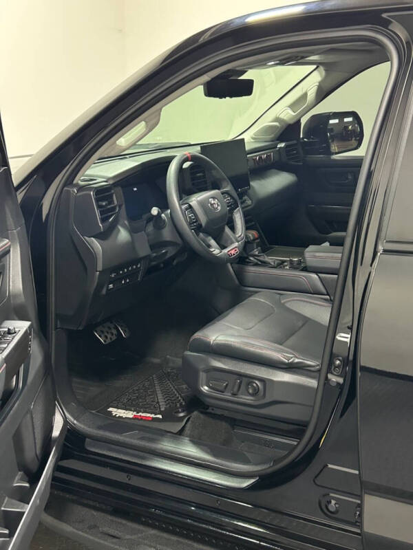 2023 Toyota Sequoia SR5