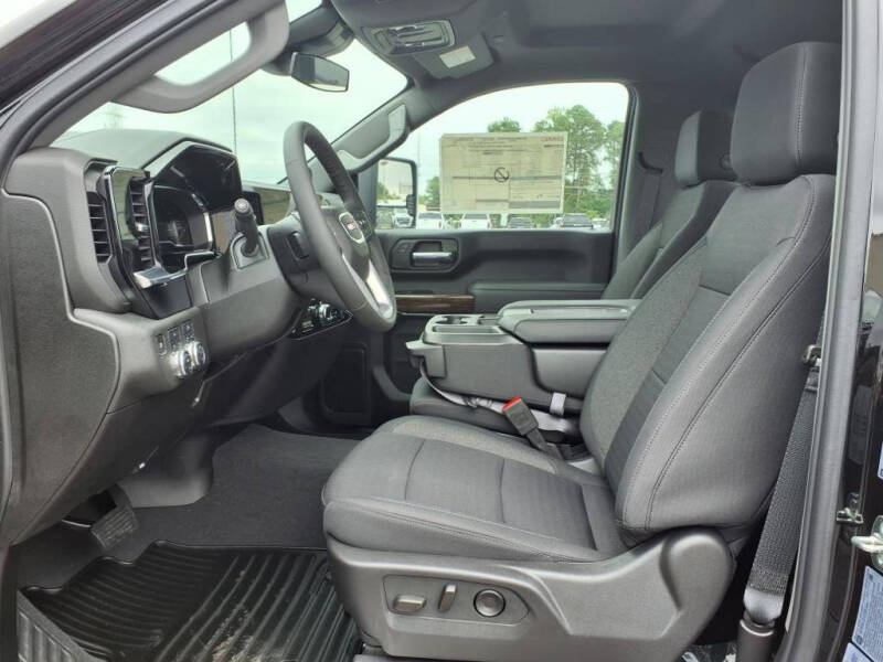 2025 GMC Sierra 2500HD SLE