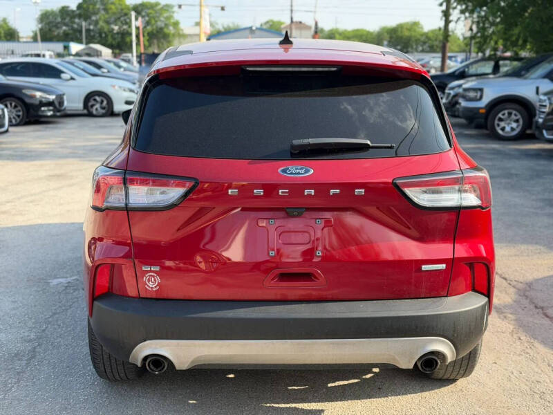 2020 Ford Escape SE
