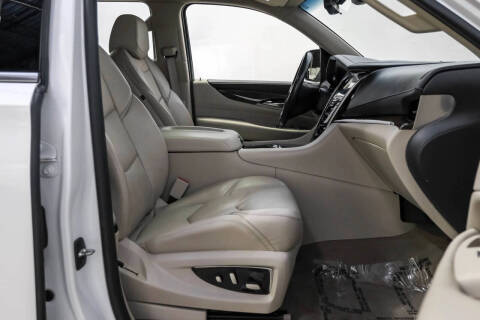 2020 Cadillac Escalade Luxury