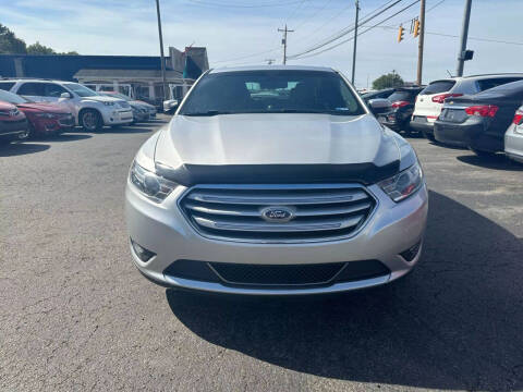 2018 Ford Taurus SEL