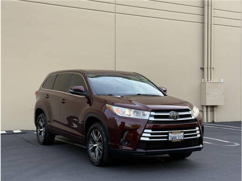 2017 Toyota Highlander LE