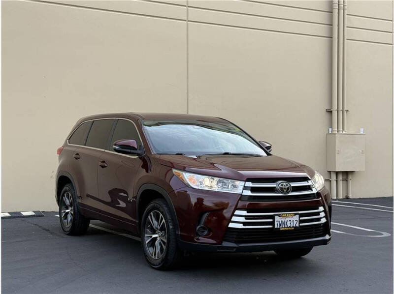2017 Toyota Highlander LE