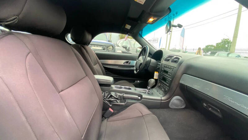 2004 Ford Thunderbird Deluxe