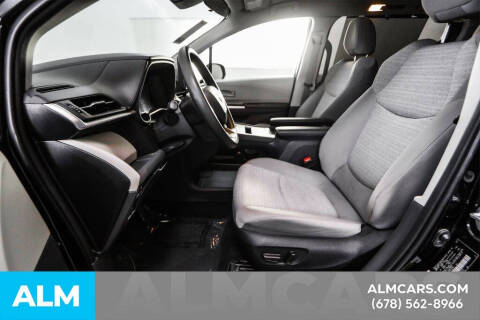 2023 Toyota Sienna LE 8-Passenger