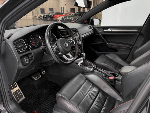 2020 Volkswagen Golf GTI SE