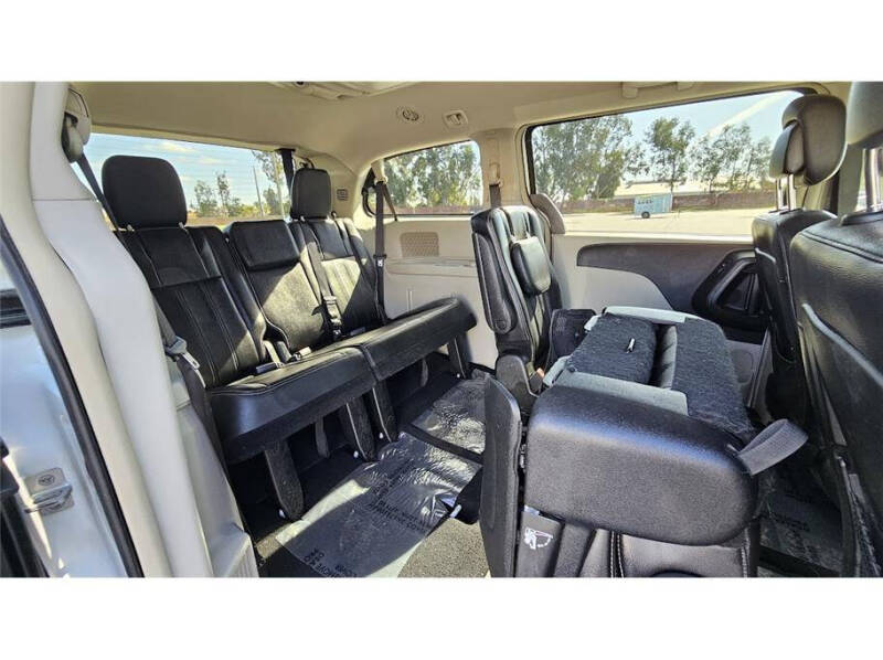 2015 Chrysler Town and Country Touring