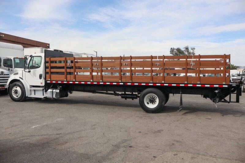 2019 Freightliner M2 106