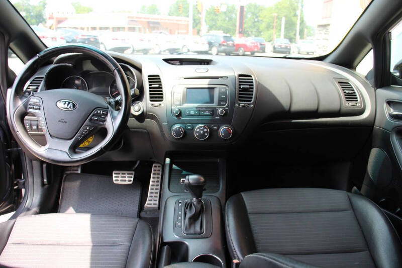 2016 Kia Forte5 SX