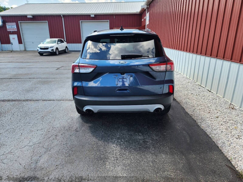 2020 Ford Escape SE