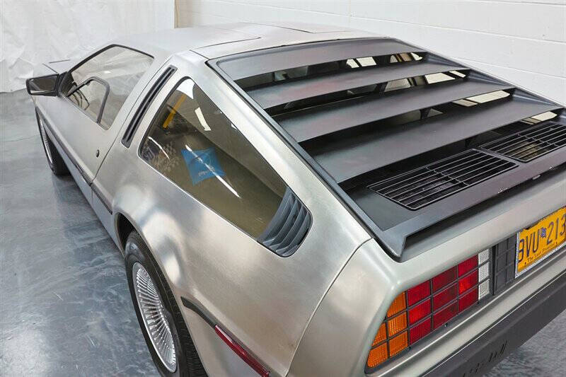 1982 DeLorean DMC-12