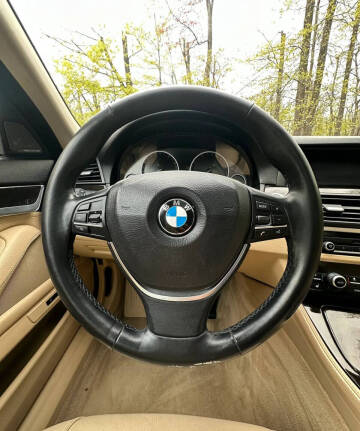 2015 BMW 5 Series 528i