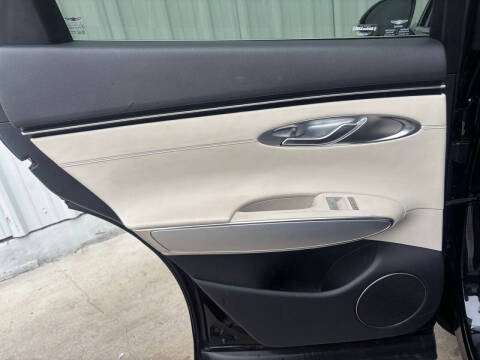 2023 Genesis GV70 2.5T Standard