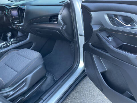 2021 Chevrolet Traverse LT Cloth