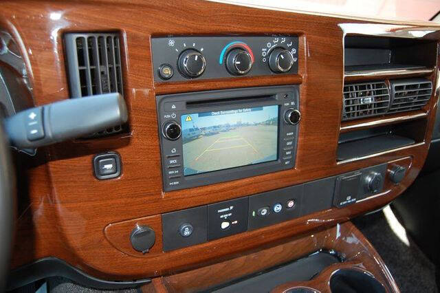 2017 GMC Savana 2500