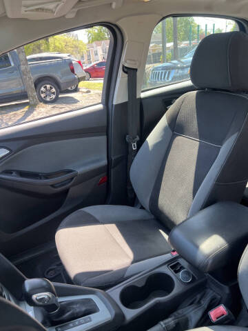 2014 Ford Focus SE
