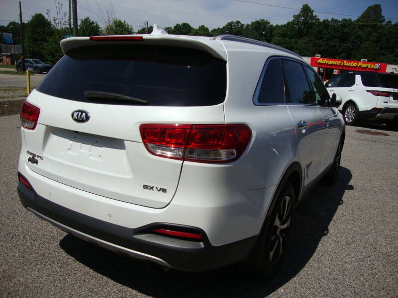 2018 Kia Sorento EX V6