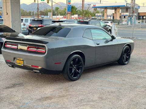 2017 Dodge Challenger SXT