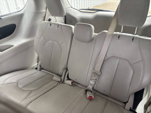 2021 Chrysler Pacifica Touring L