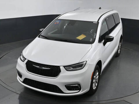 2024 Chrysler Pacifica Touring