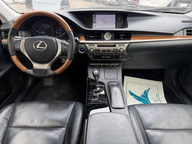 2013 Lexus ES 300h