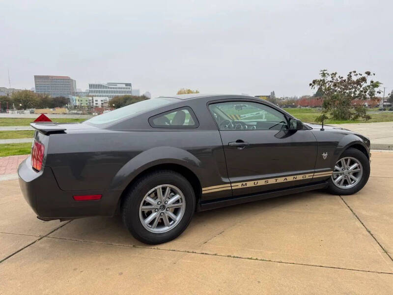 2009 Ford Mustang V6 Deluxe