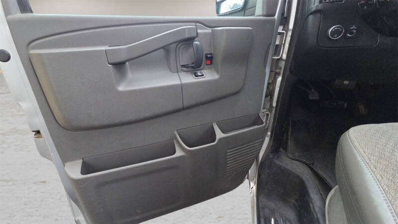 2017 Chevrolet Express LT 3500