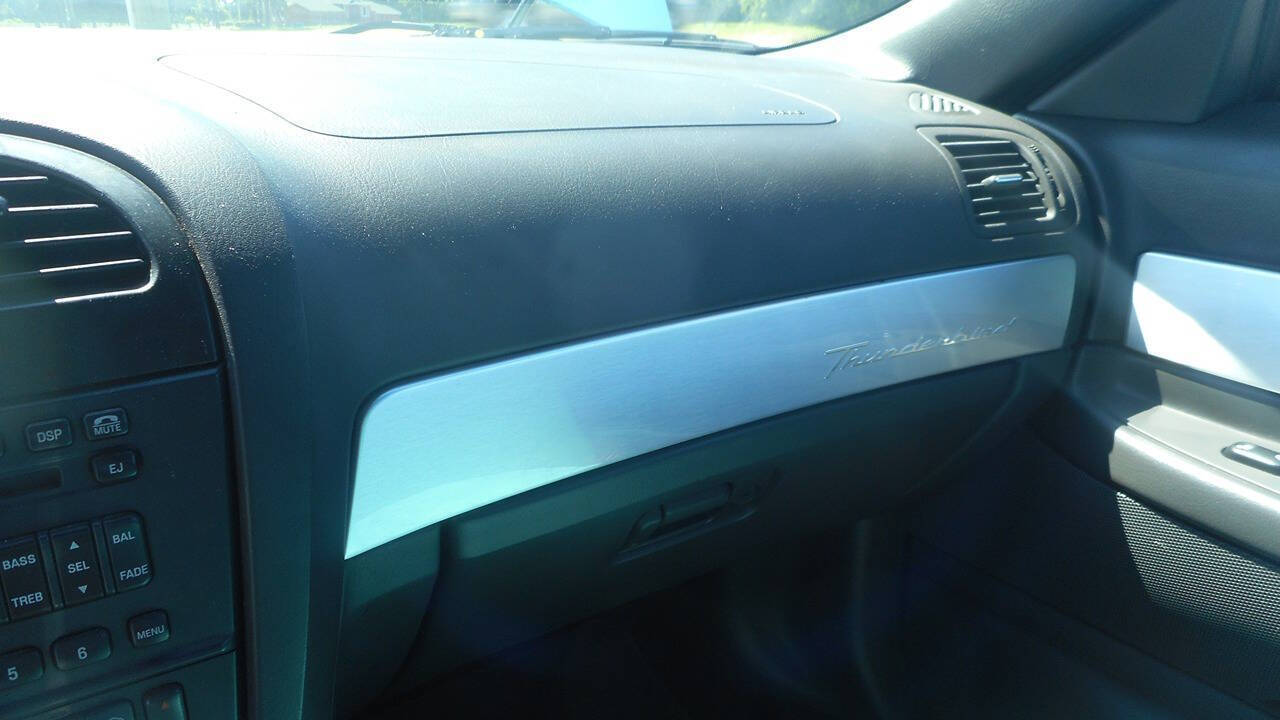 2002 Ford Thunderbird 18