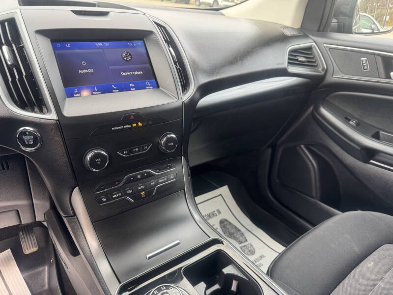 2020 Ford Edge SE