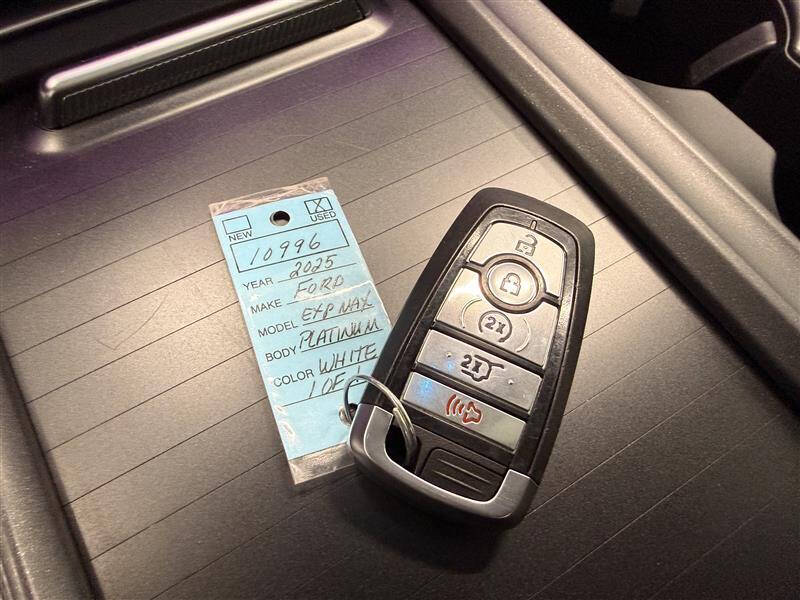 2025 Ford Expedition MAX Platinum