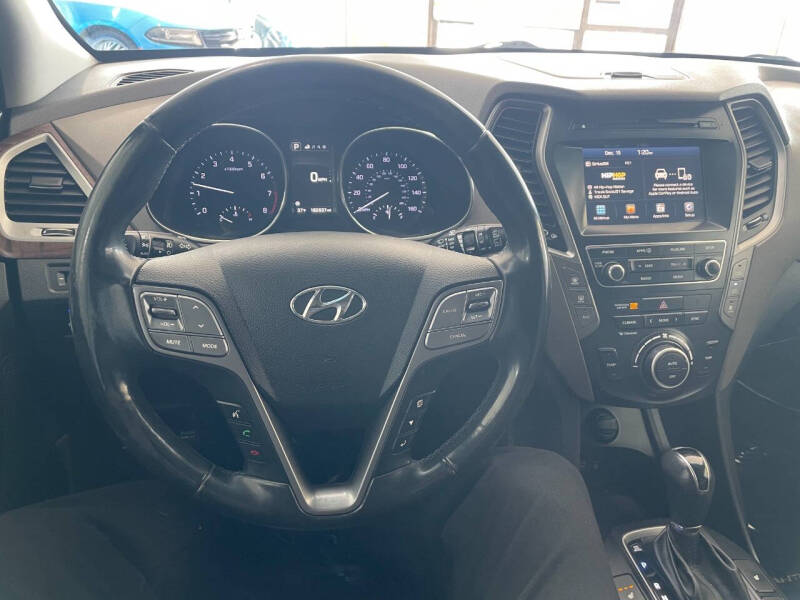 2017 Hyundai Santa Fe SE
