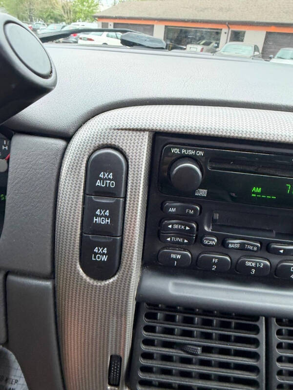 2003 Ford Explorer XLT