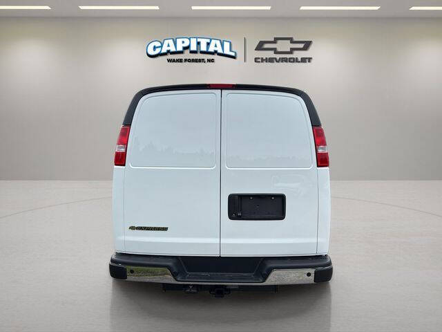 2025 Chevrolet Express 2500