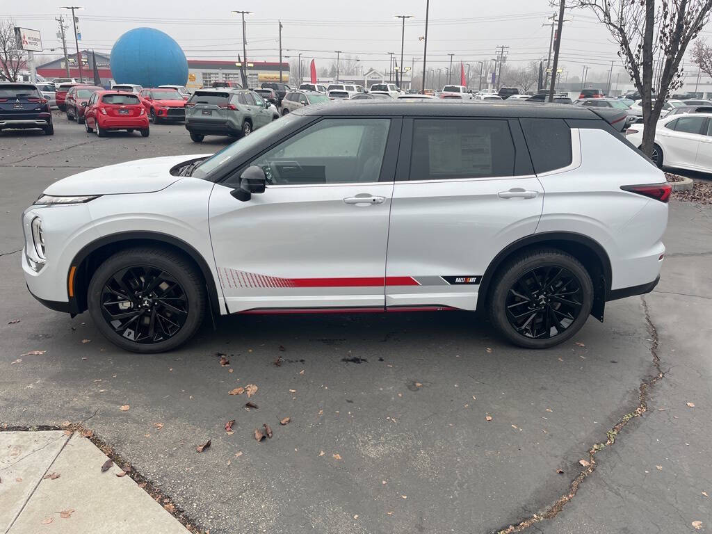 2024 Mitsubishi Outlander for sale at Axio Auto Boise in Boise, ID