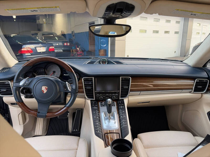 2012 Porsche Panamera 4S