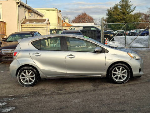 2013 Toyota Prius c Three