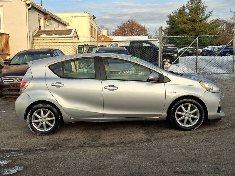 2013 Toyota Prius c Three