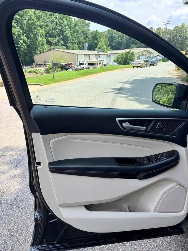 2017 Ford Edge Titanium