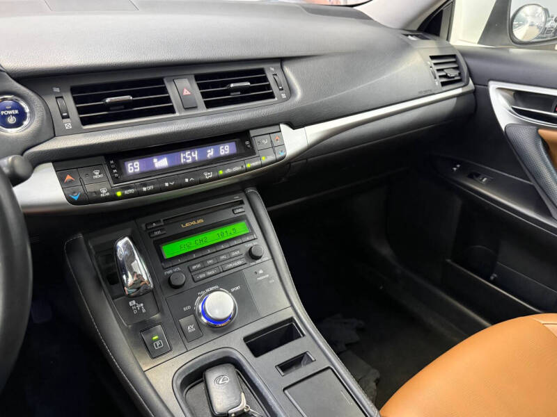 2013 Lexus CT 200h