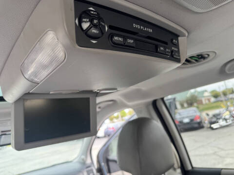 2008 Hyundai Entourage GLS