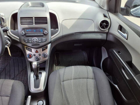 2015 Chevrolet Sonic LT Auto