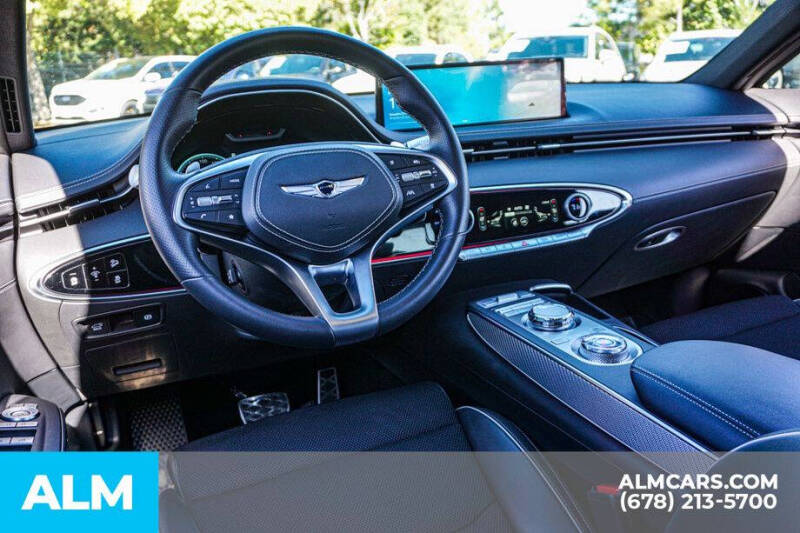 2024 Genesis GV70 2.5T Standard