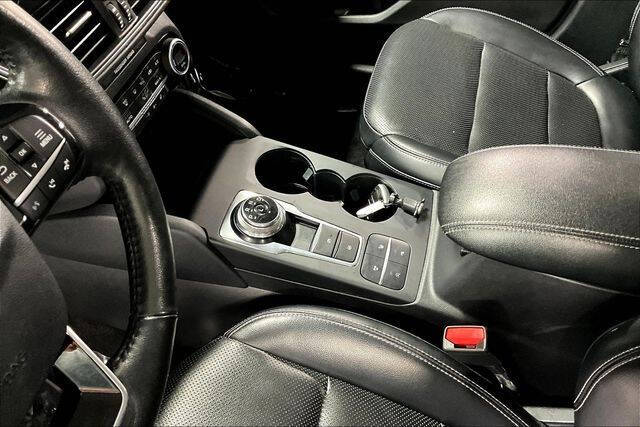 2021 Ford Escape Titanium