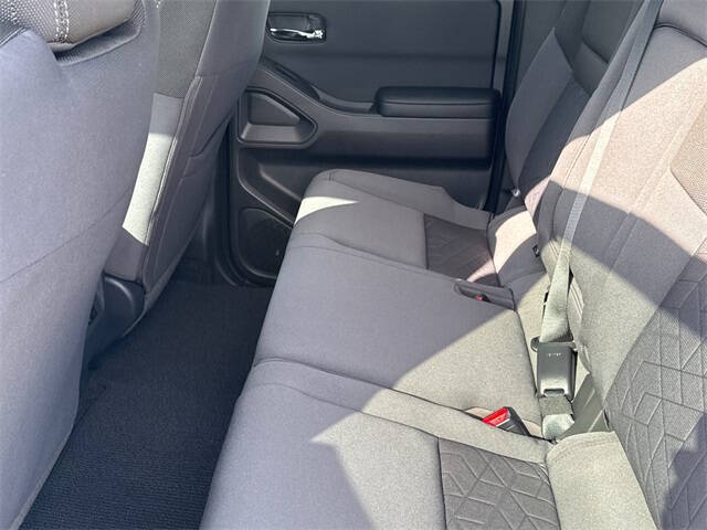 2025 Nissan Frontier SV