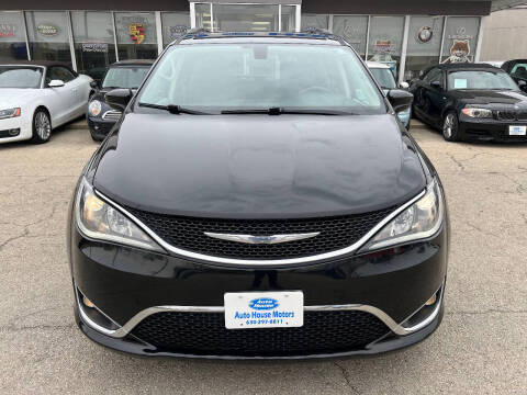 2017 Chrysler Pacifica Touring-L