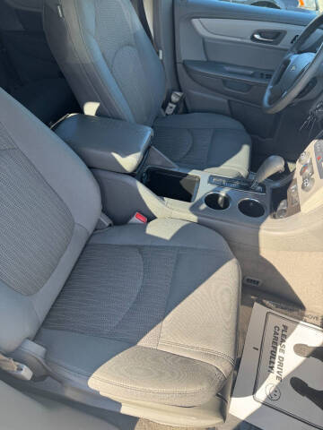 2017 Chevrolet Traverse LS