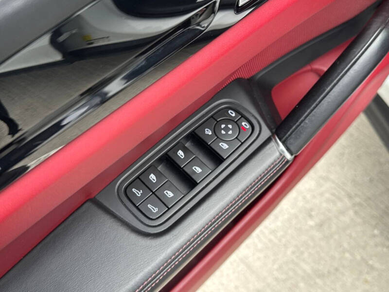 2022 Porsche Cayenne Coupe Platinum Edition