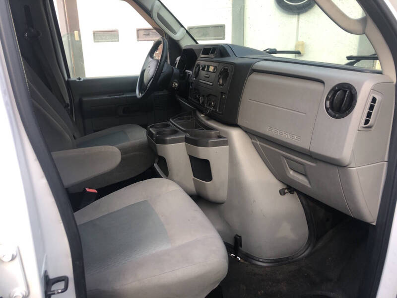 2014 Ford E-Series E-250