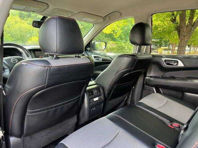 2019 Nissan Pathfinder SV